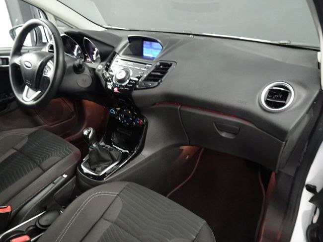 Foto Ford Fiesta 11