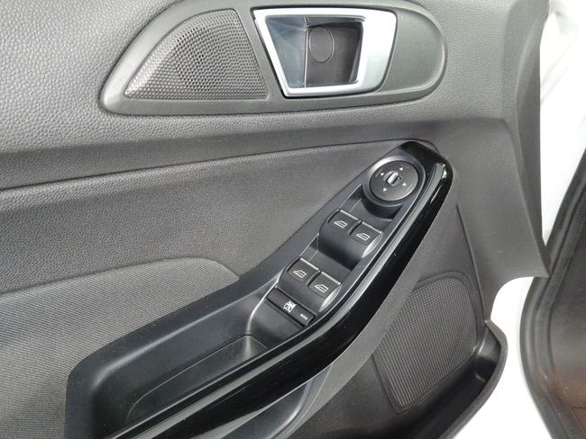 Foto Ford Fiesta 16