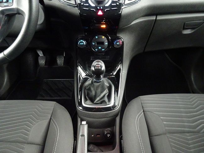 Foto Ford Fiesta 24