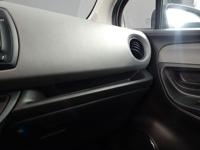 Foto Toyota Yaris 11