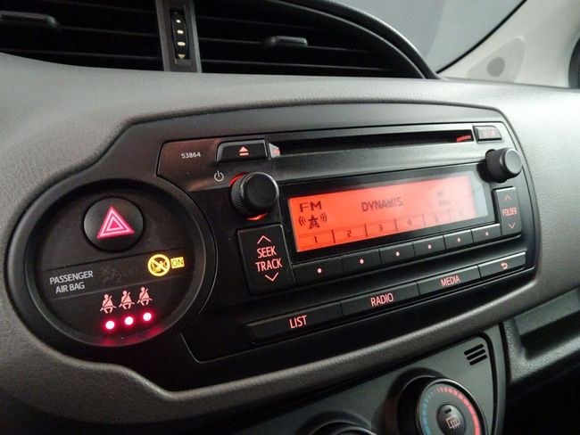 Foto Toyota Yaris 23