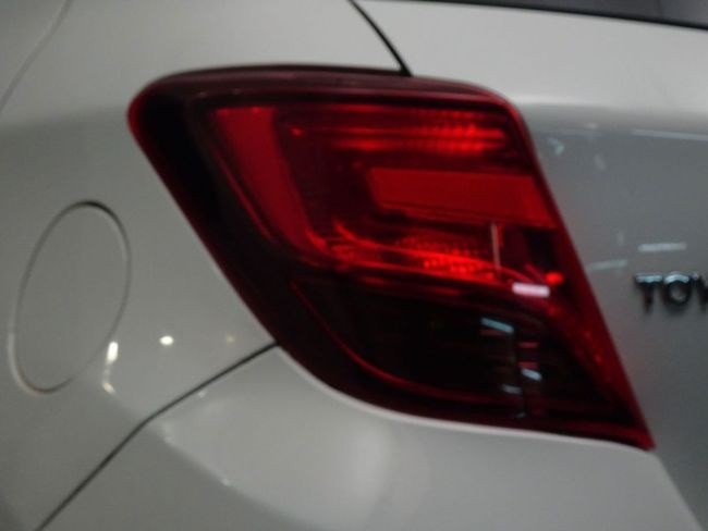 Foto Toyota Yaris 29