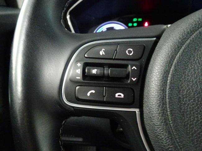 Foto Kia E-NIRO 17