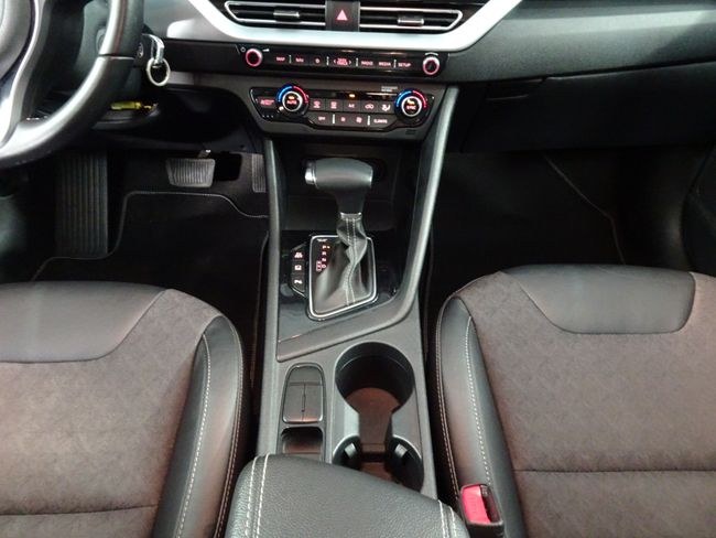 Foto Kia E-NIRO 23