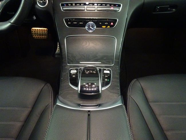 Foto Mercedes-Benz Clase C 25