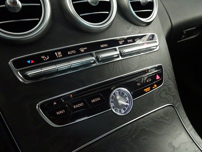 Foto Mercedes-Benz Clase C 27
