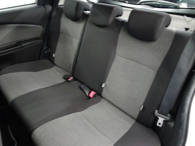 Foto Toyota Yaris 6