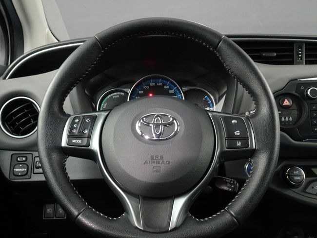 Foto Toyota Yaris 9