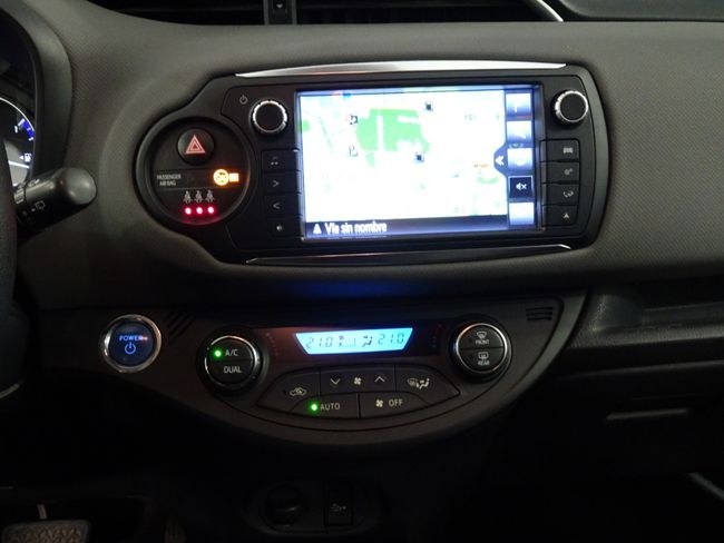 Foto Toyota Yaris 15