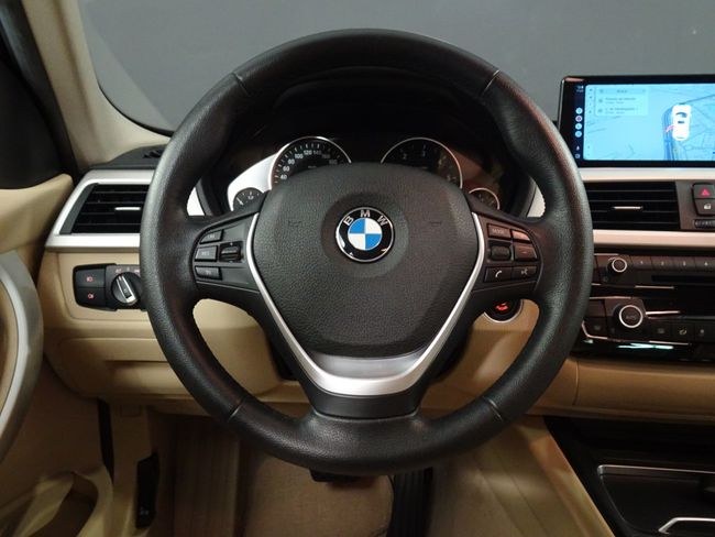 Foto Bmw Serie 3 12