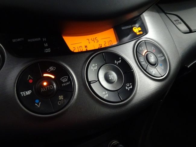 Foto Toyota Rav4 24