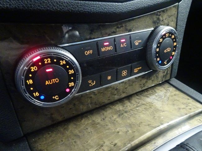 Foto Mercedes-Benz Clase C 25