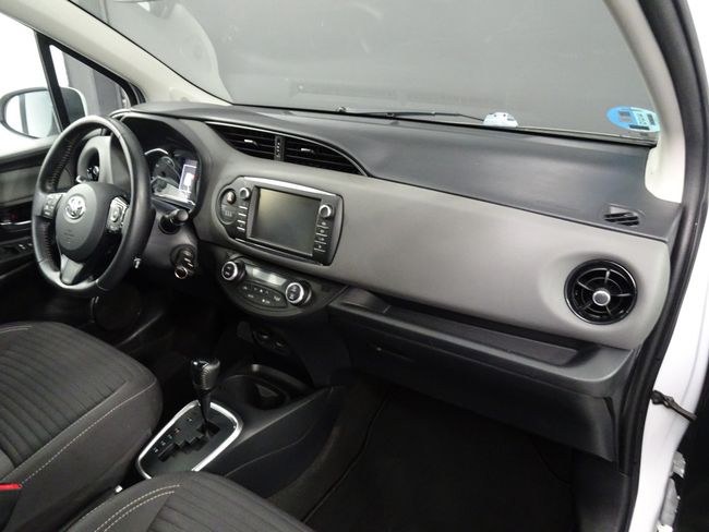 Foto Toyota Yaris 11