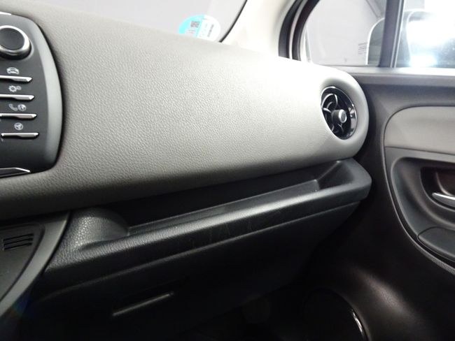 Foto Toyota Yaris 12