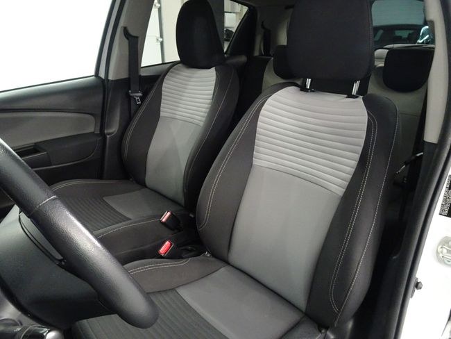 Foto Toyota Yaris 13
