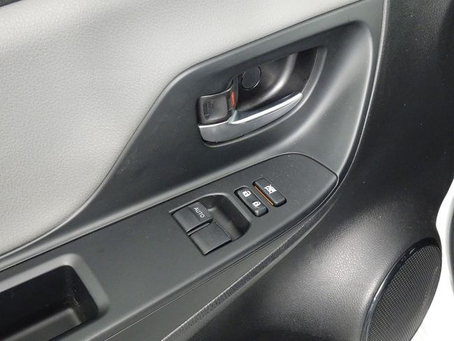 Foto Toyota Yaris 16