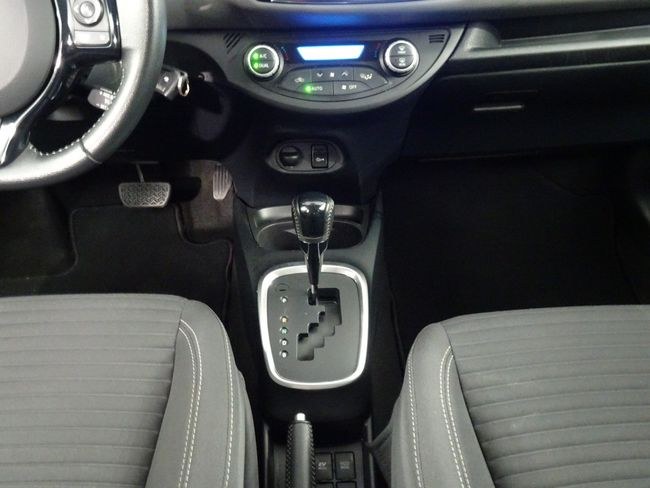 Foto Toyota Yaris 25