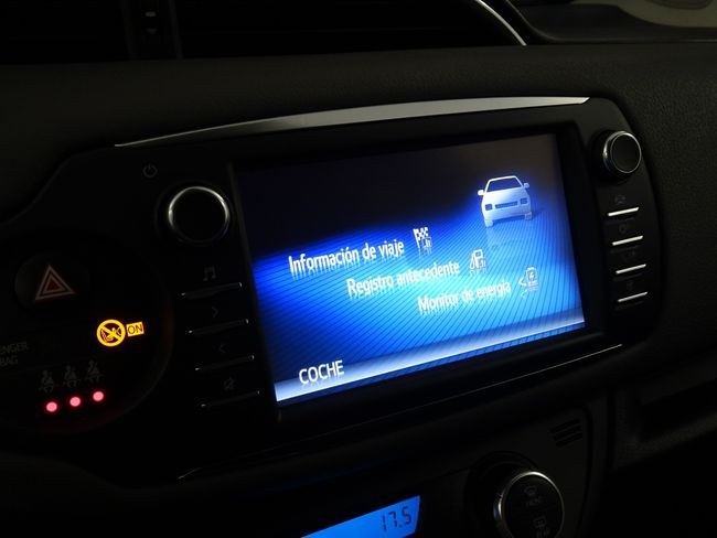 Foto Toyota Yaris 26