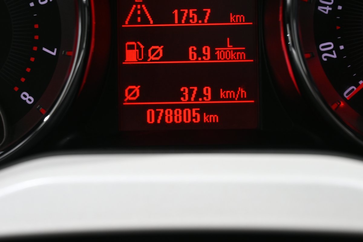 Foto Opel Adam 12