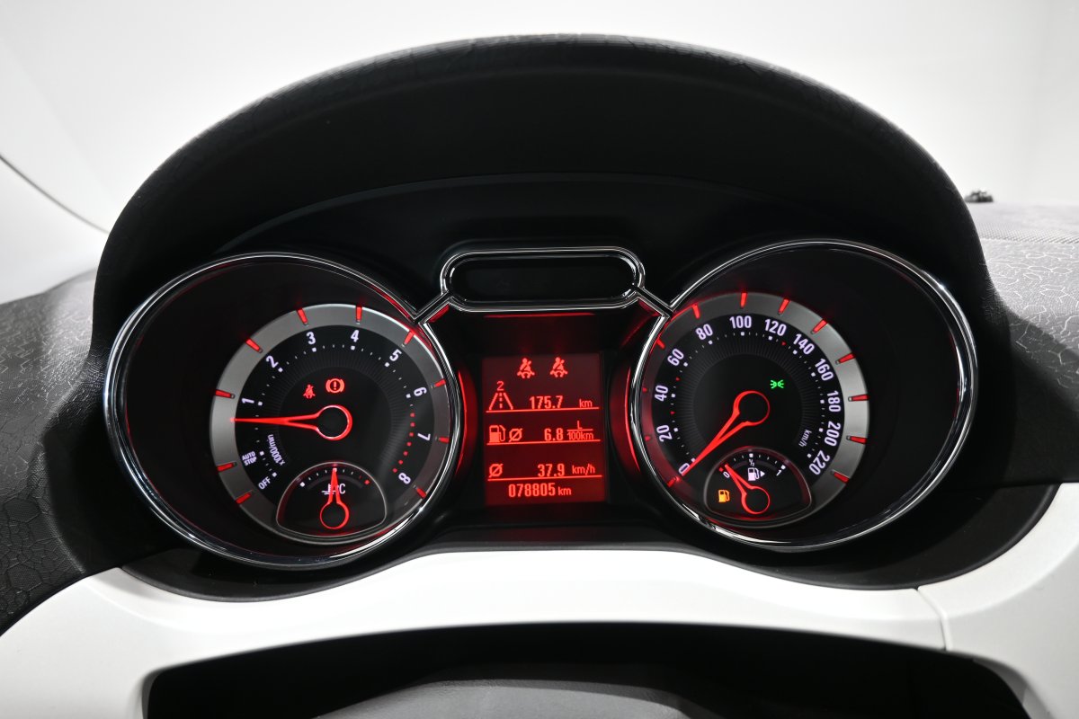 Foto Opel Adam 13