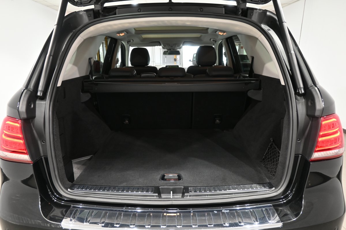 Foto Mercedes-Benz GLE 8