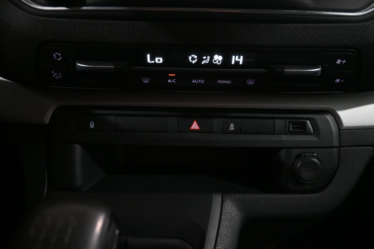 Foto Peugeot Traveller 17