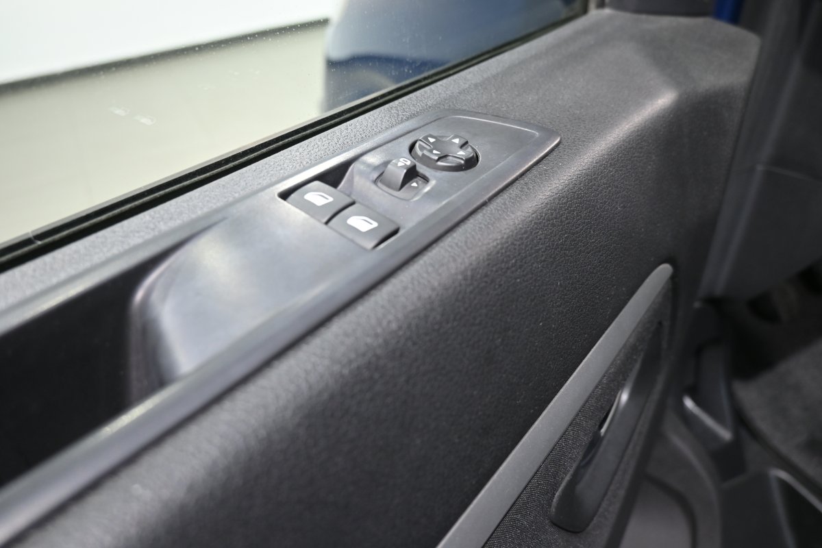 Foto Peugeot Traveller 24