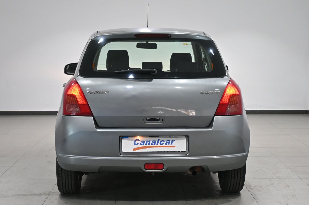 Foto Suzuki Swift 5