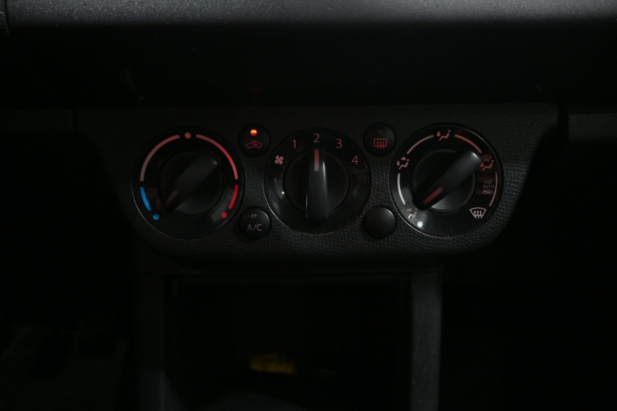 Foto Suzuki Swift 16