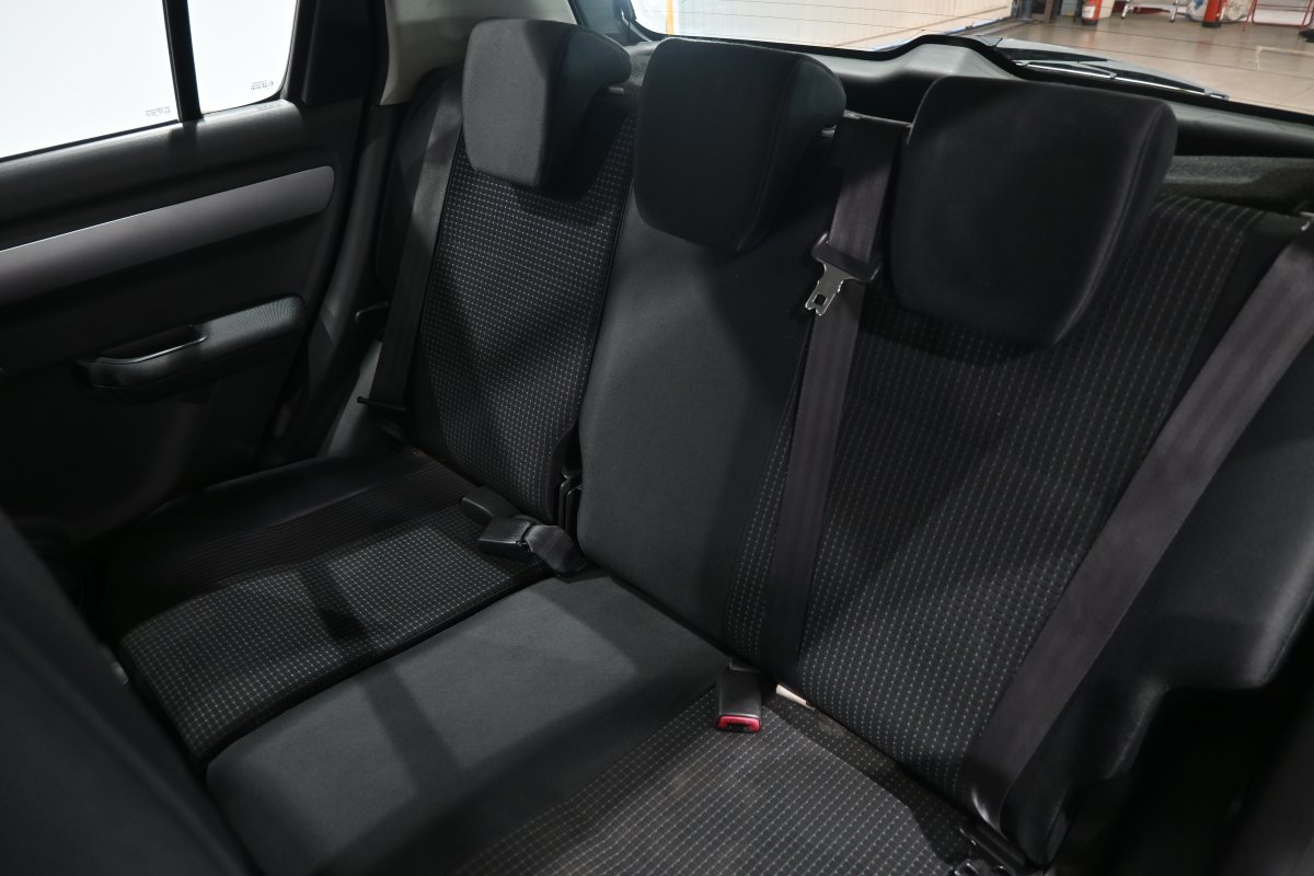Foto Suzuki Swift 12