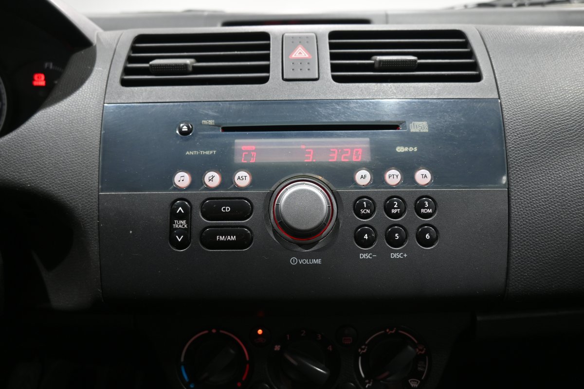 Foto Suzuki Swift 15