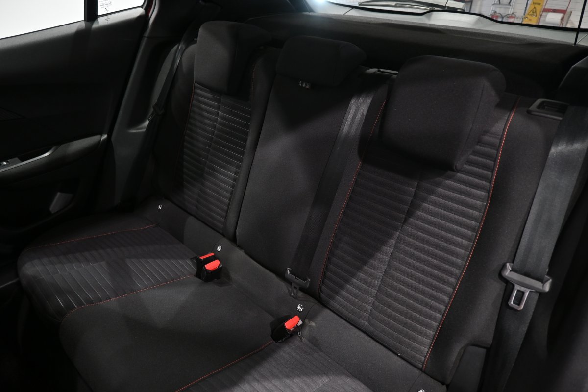 Foto Peugeot 2008 12