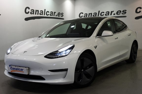 Tesla Model 3 GRAN AUTONOMIA