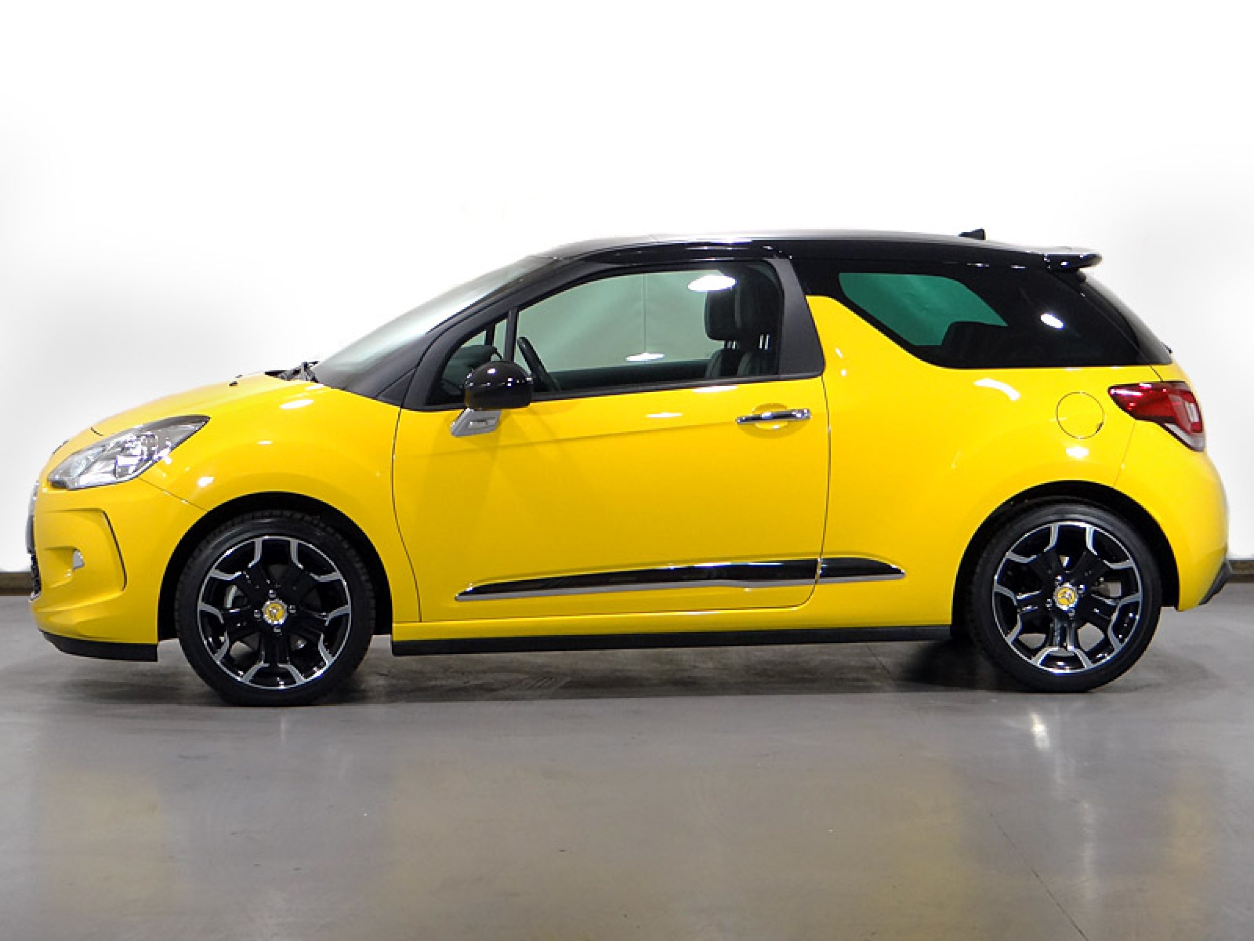 Foto Citroen DS3 13