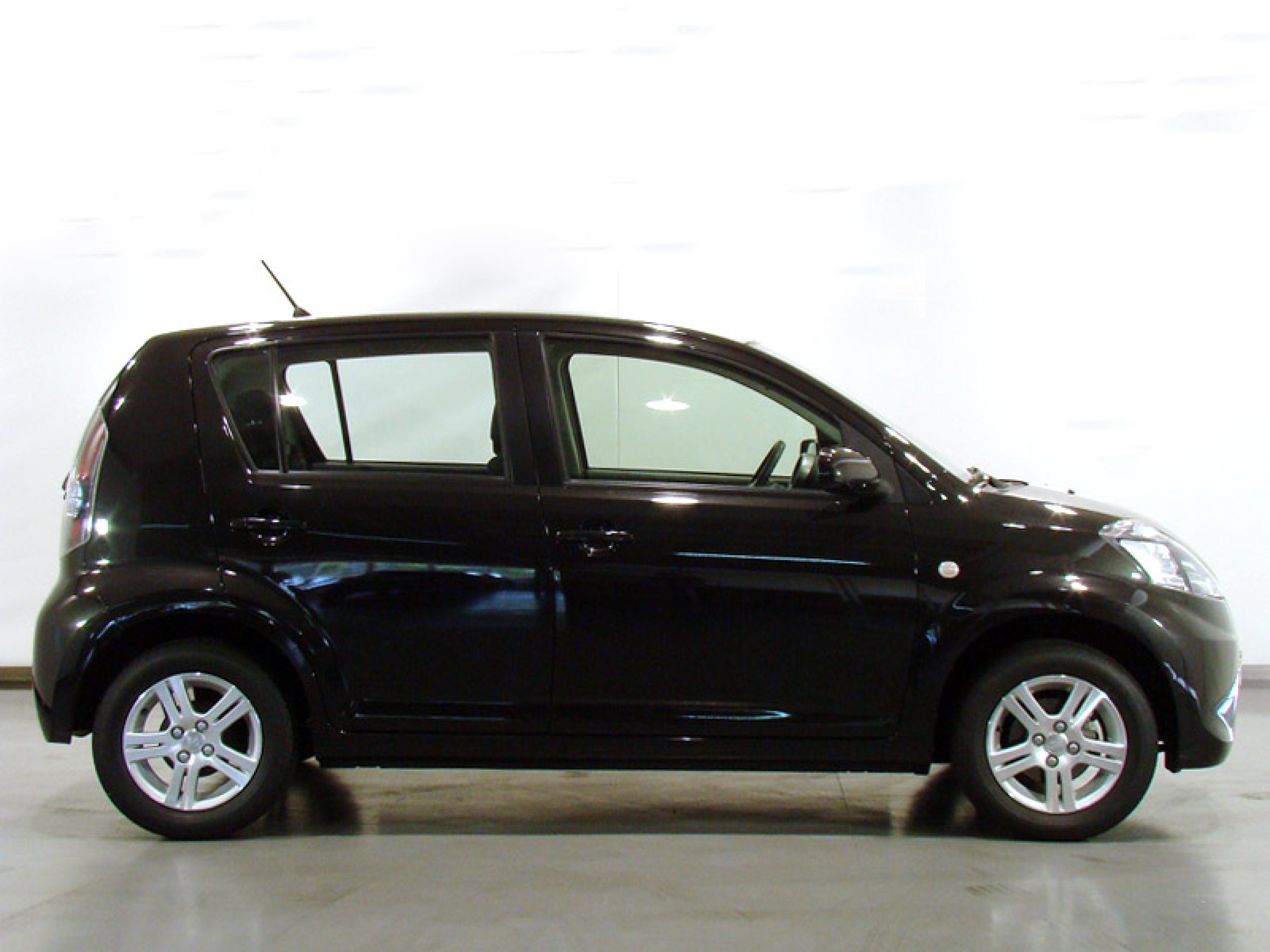 Foto Subaru Justy 7