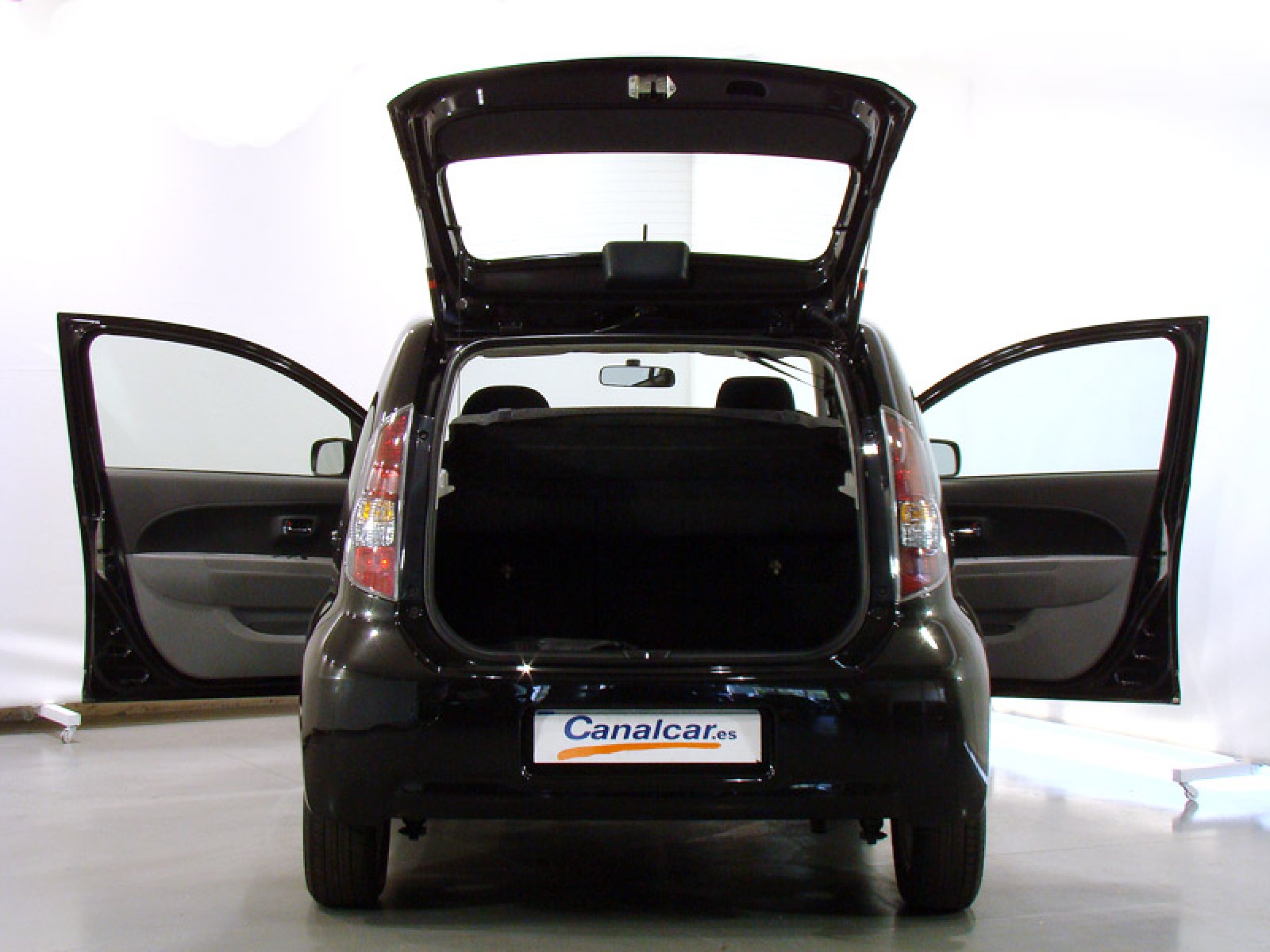 Foto Subaru Justy 12