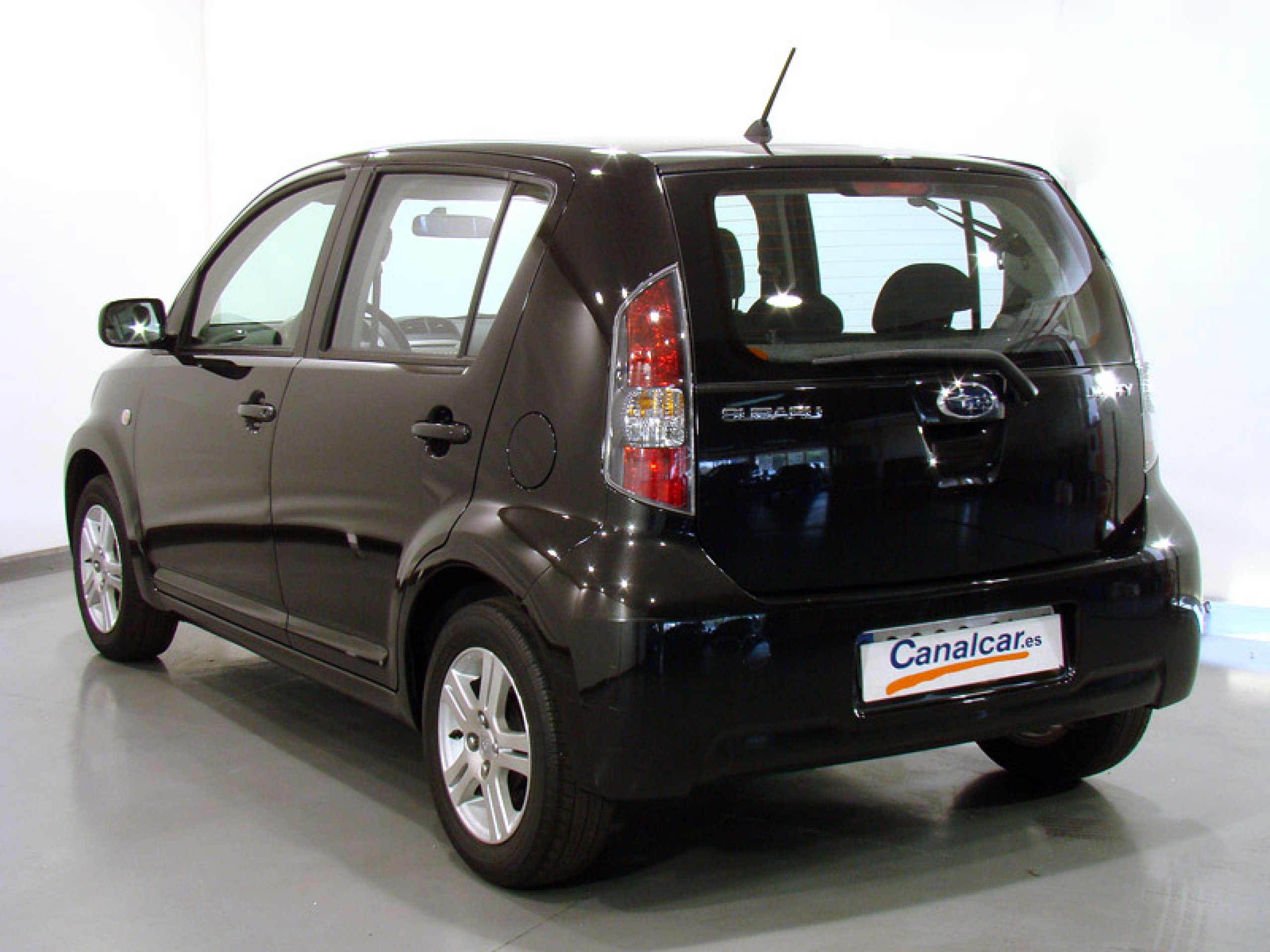 Foto Subaru Justy 13