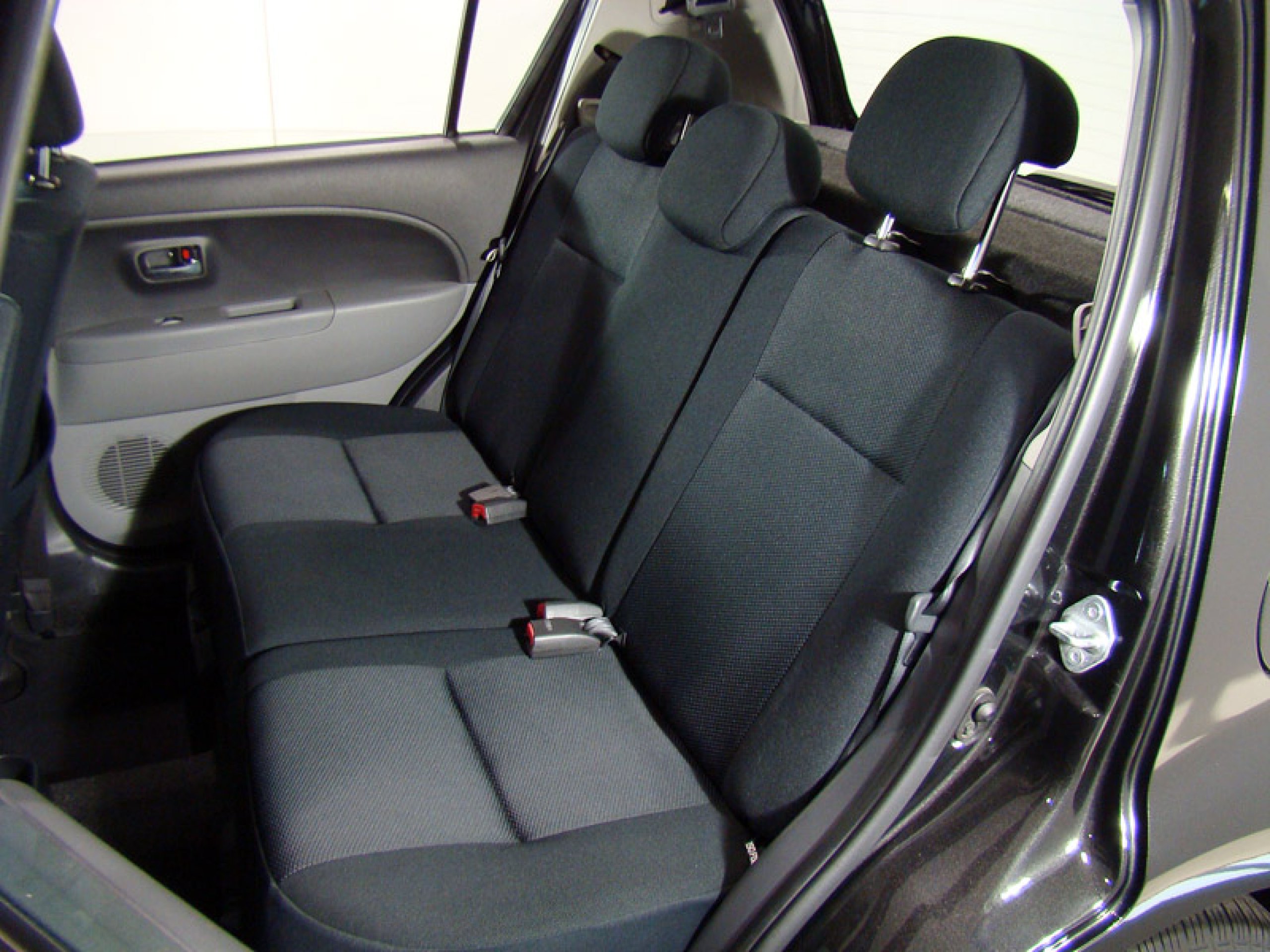 Foto Subaru Justy 24