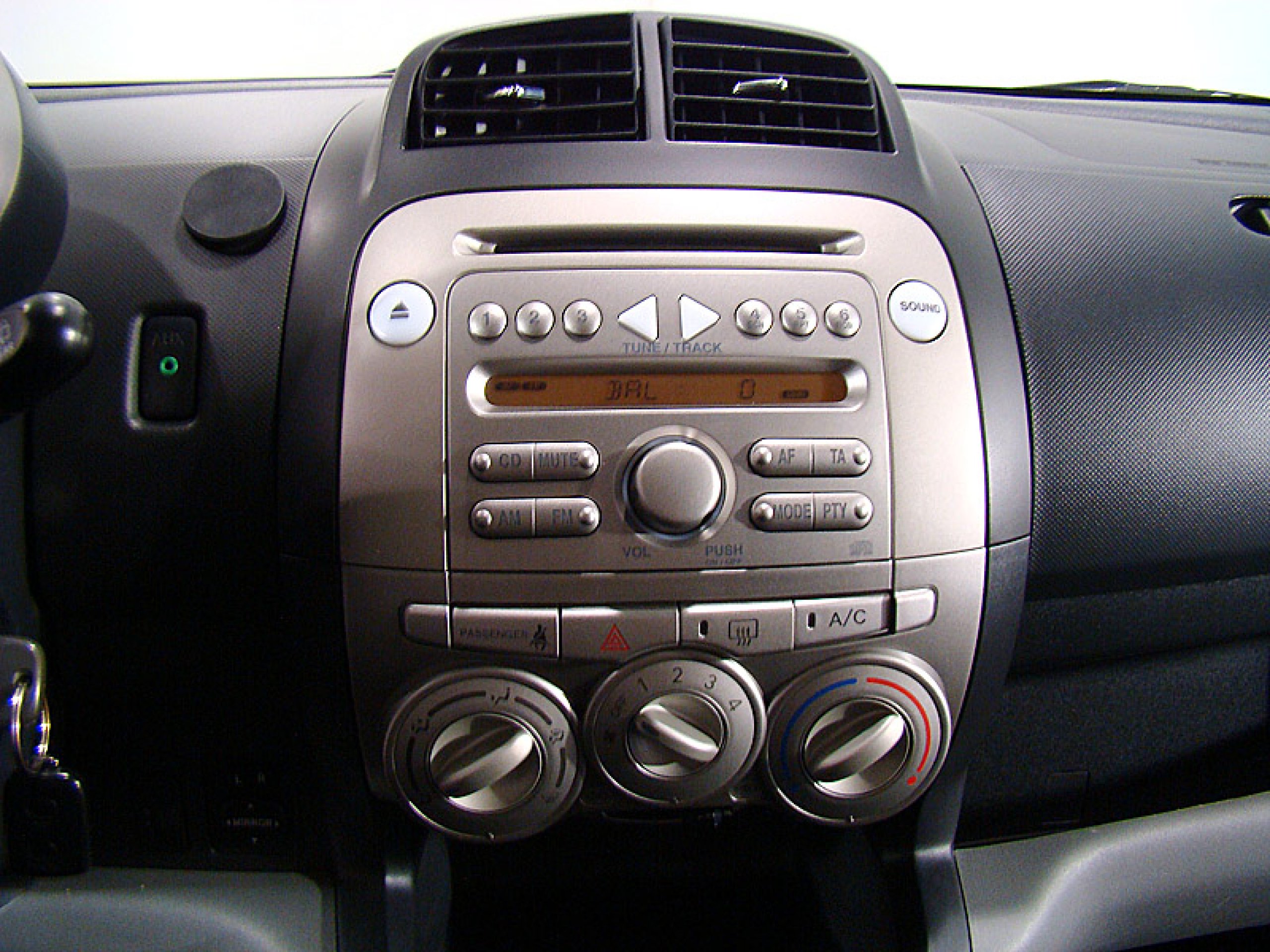 Foto Subaru Justy 26
