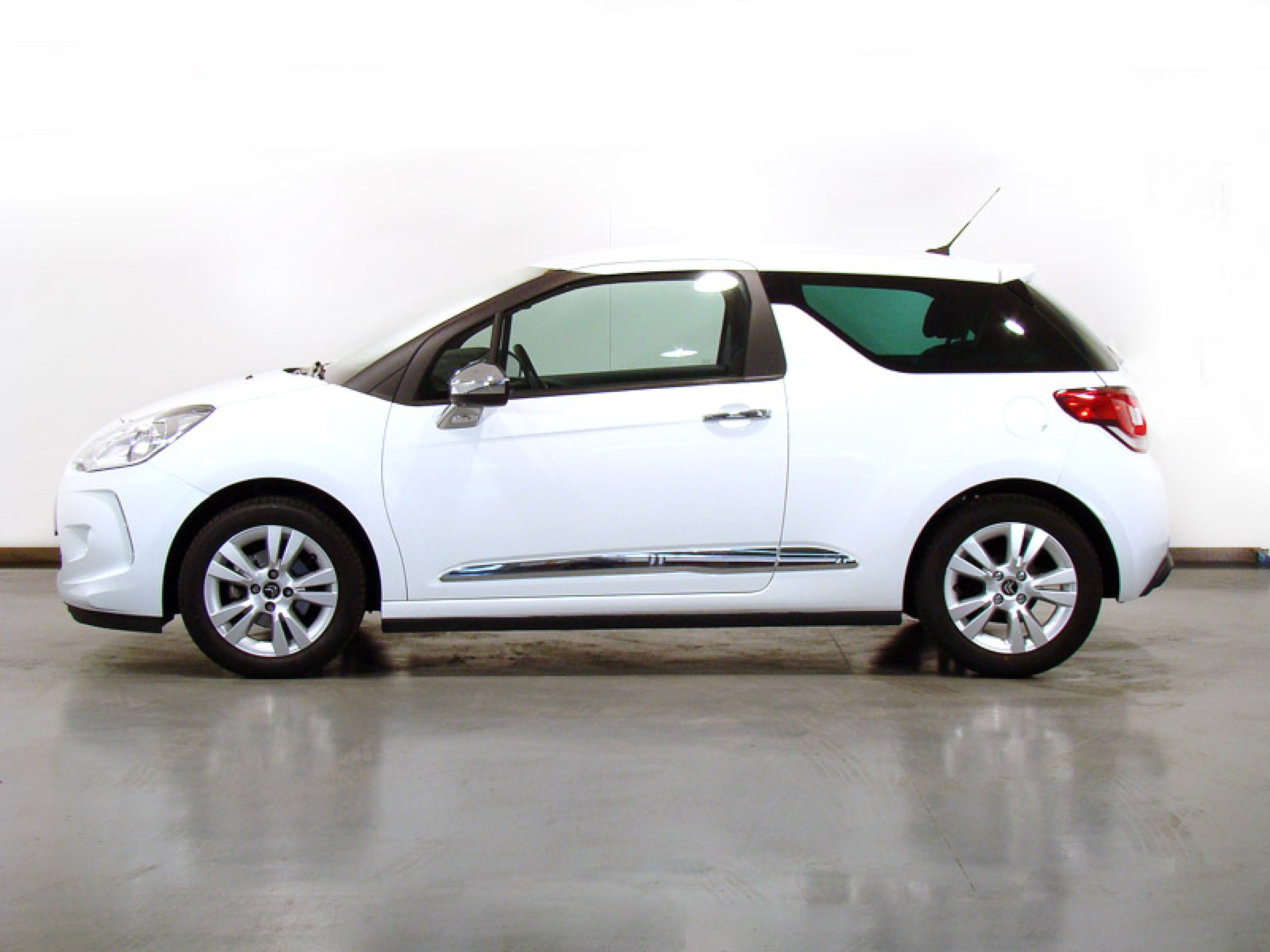Foto Citroen DS3 13