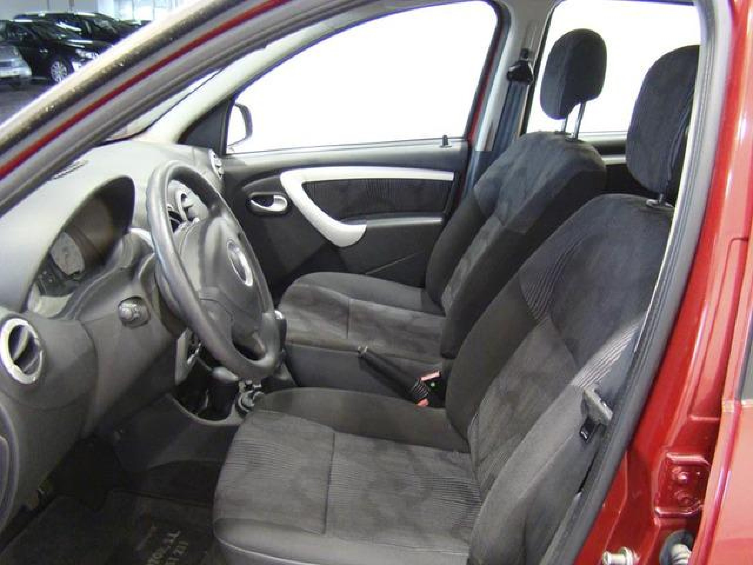 Foto Dacia Sandero 11
