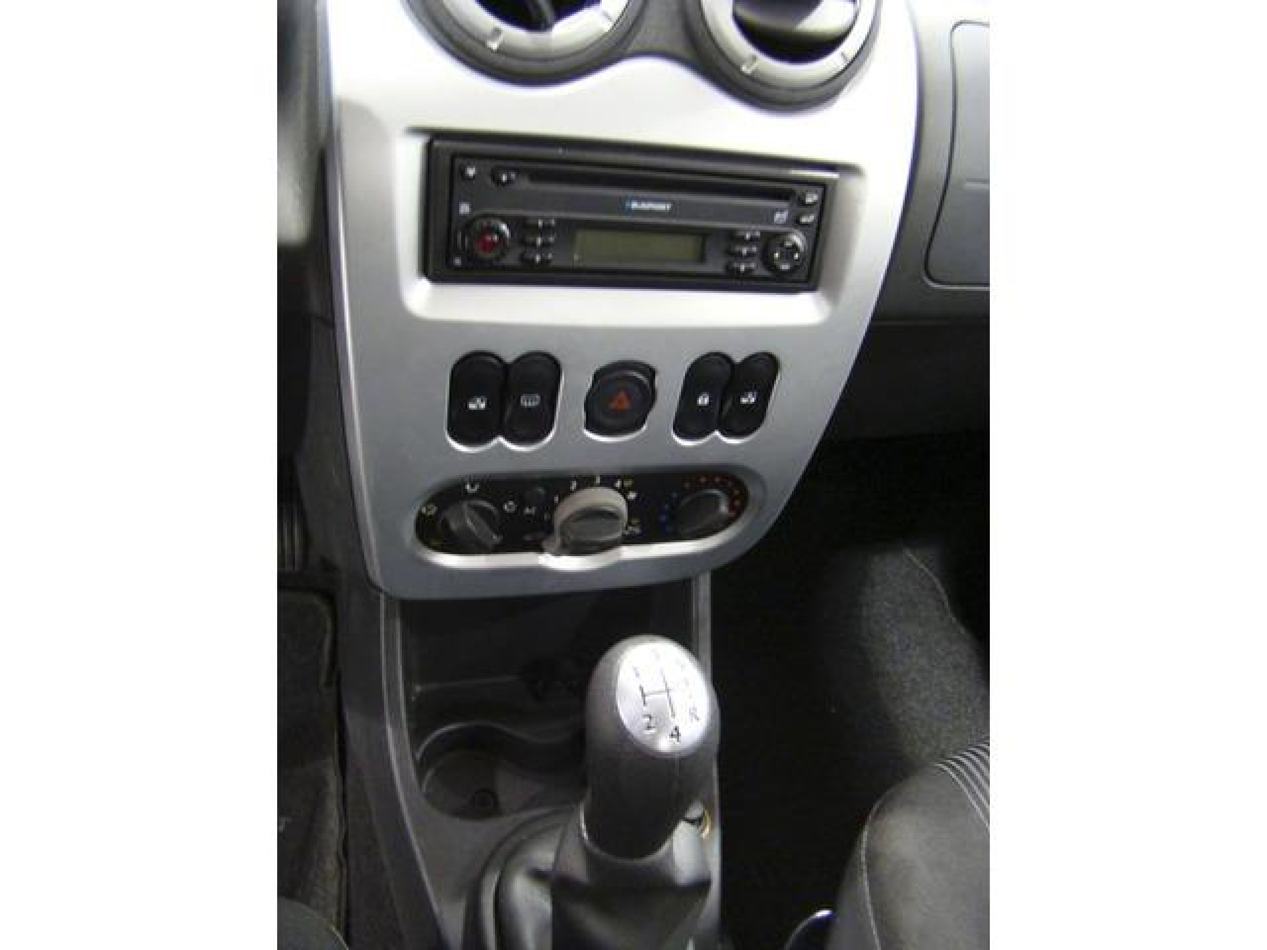 Foto Dacia Sandero 13