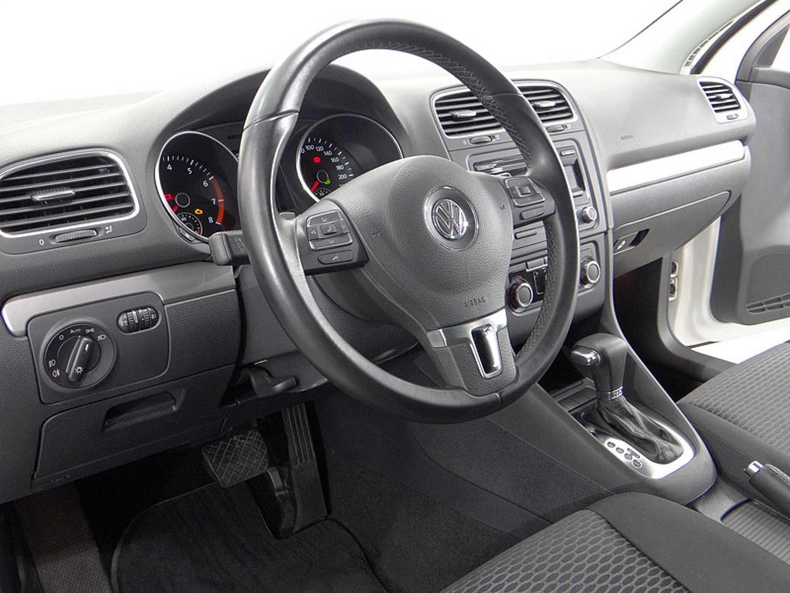 Foto Volkswagen Golf 28