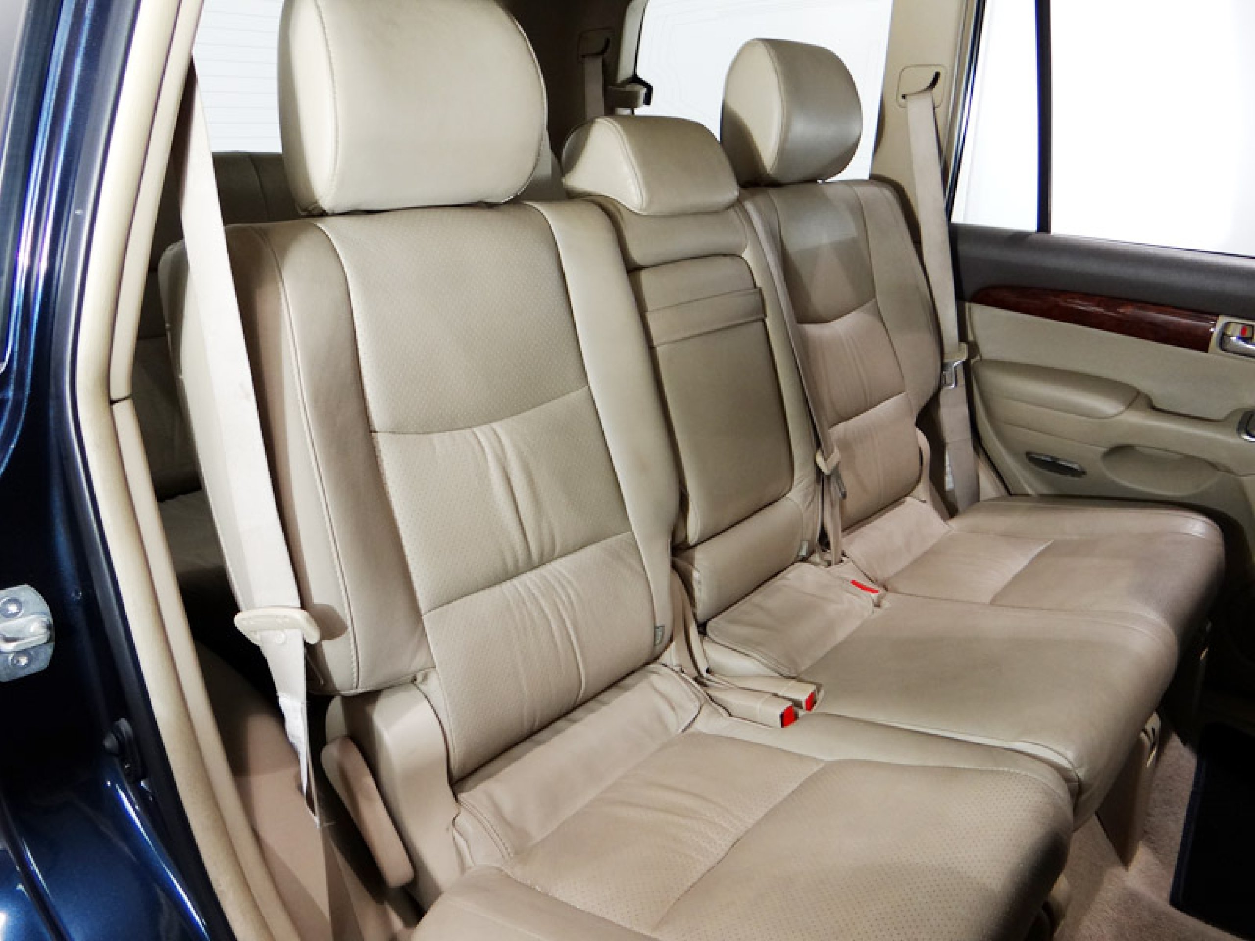 Foto Toyota Land Cruiser 26