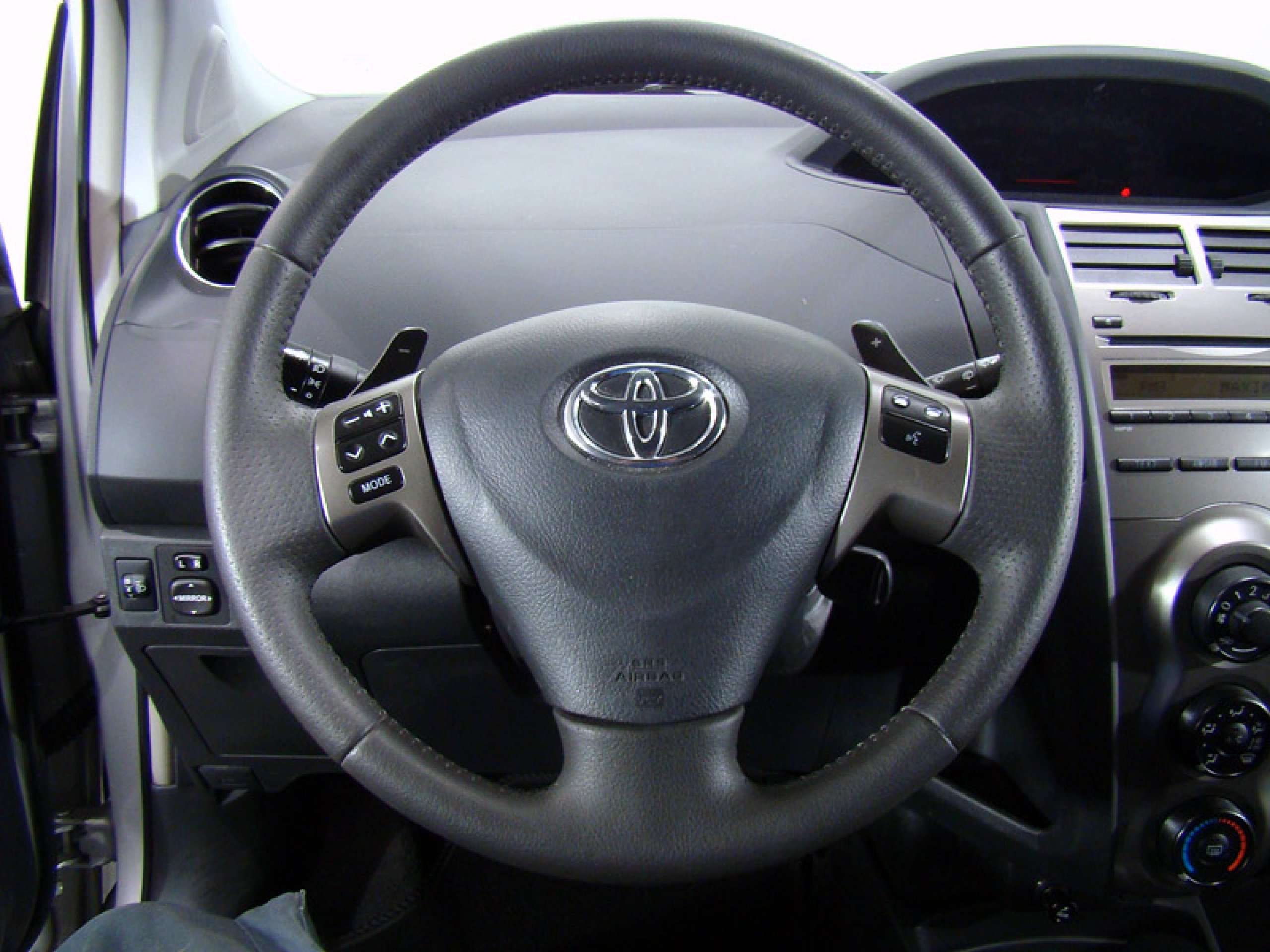 Foto Toyota Yaris 31