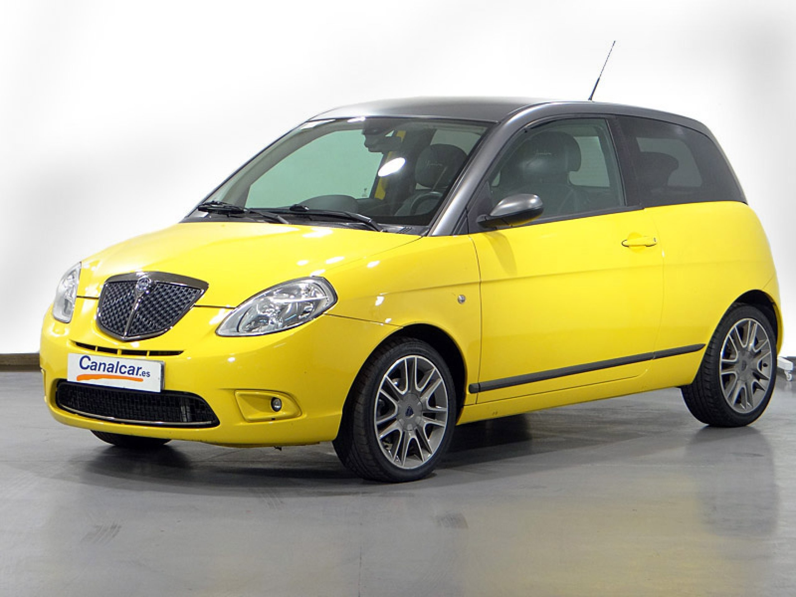 Foto Lancia Ypsilon 2