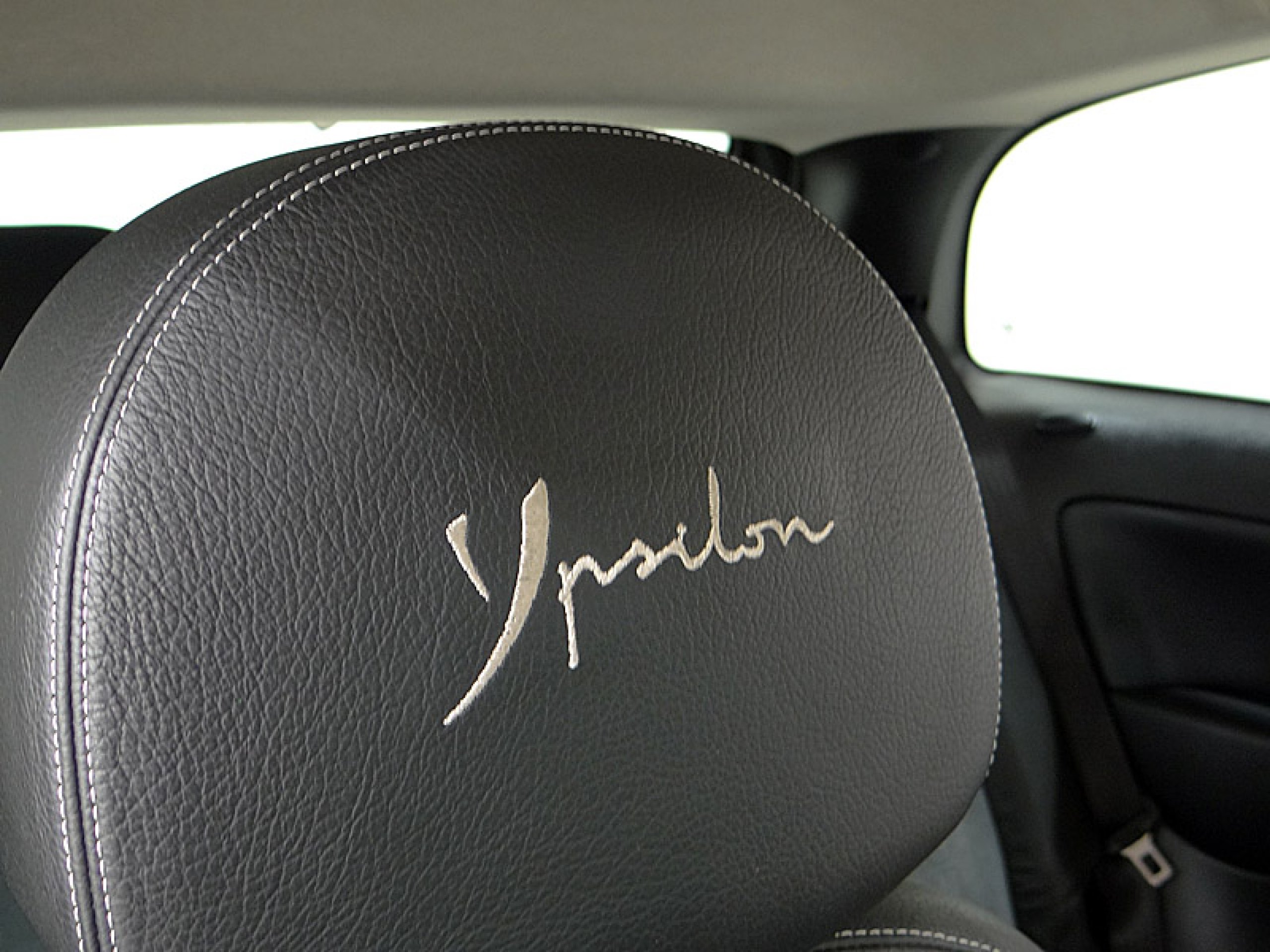 Foto Lancia Ypsilon 25