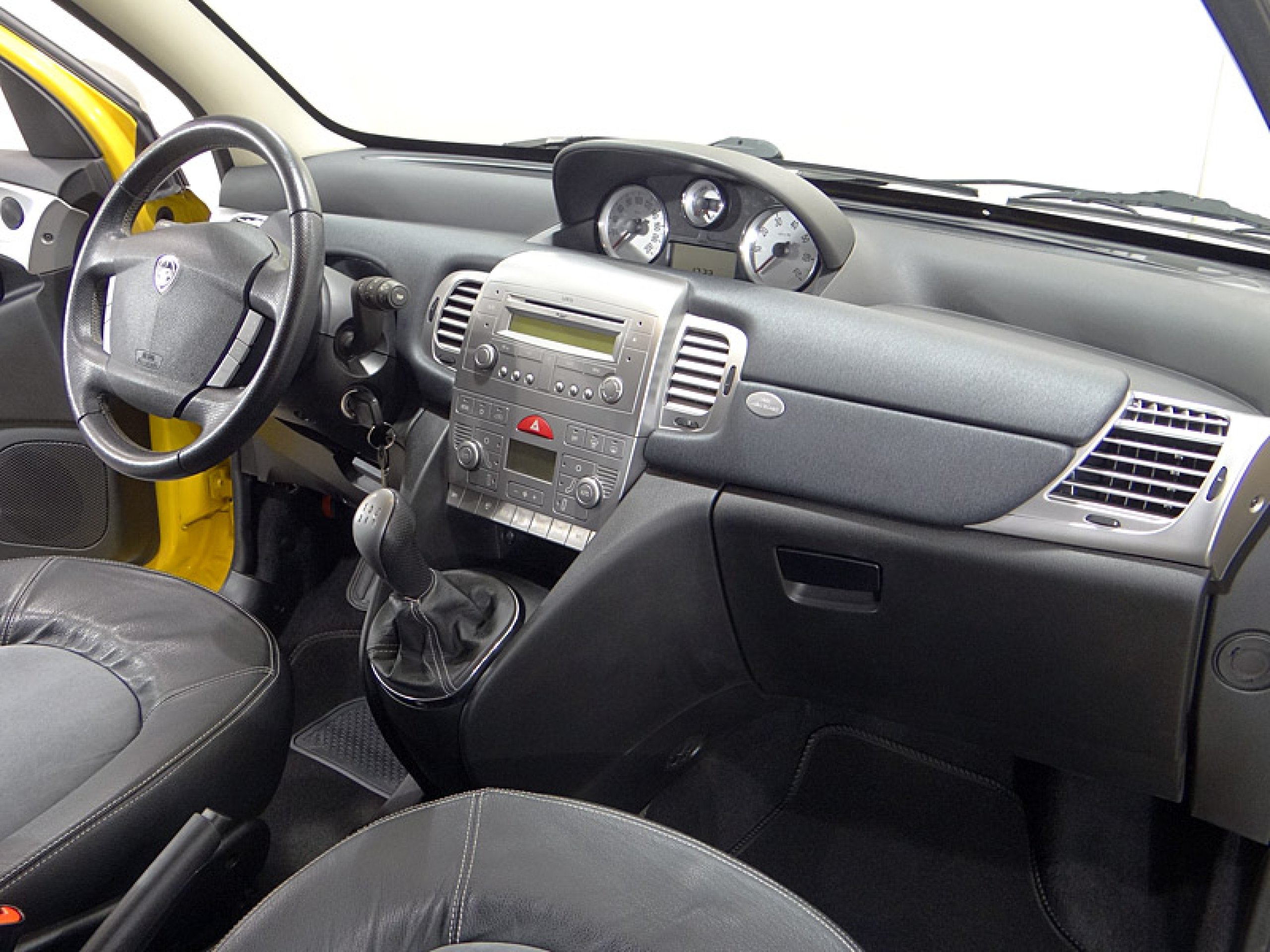 Foto Lancia Ypsilon 31