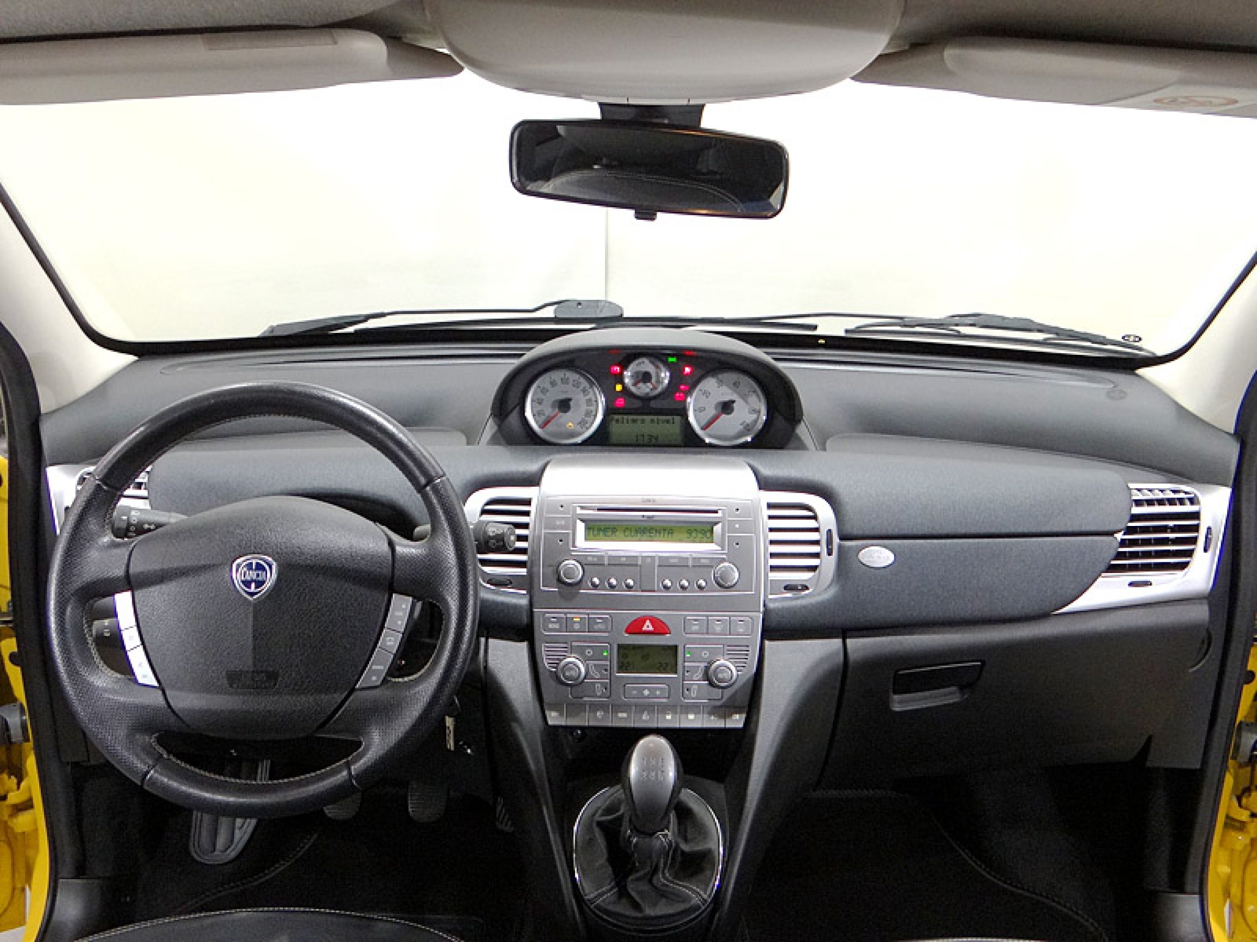 Foto Lancia Ypsilon 32