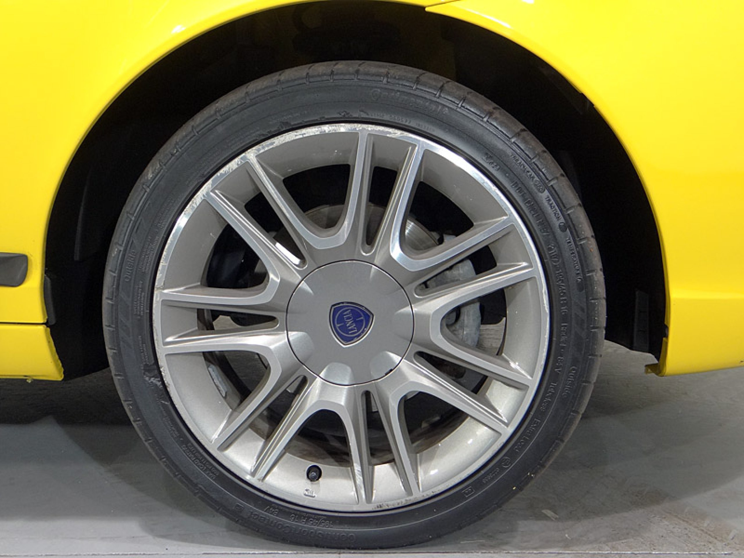 Foto Lancia Ypsilon 48